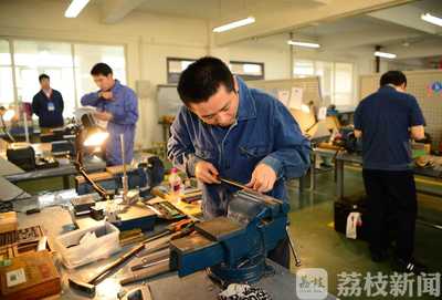 補(bǔ)貼來(lái)襲！探索職業(yè)技能培訓(xùn)補(bǔ)貼，提升自我價(jià)值的新機(jī)遇